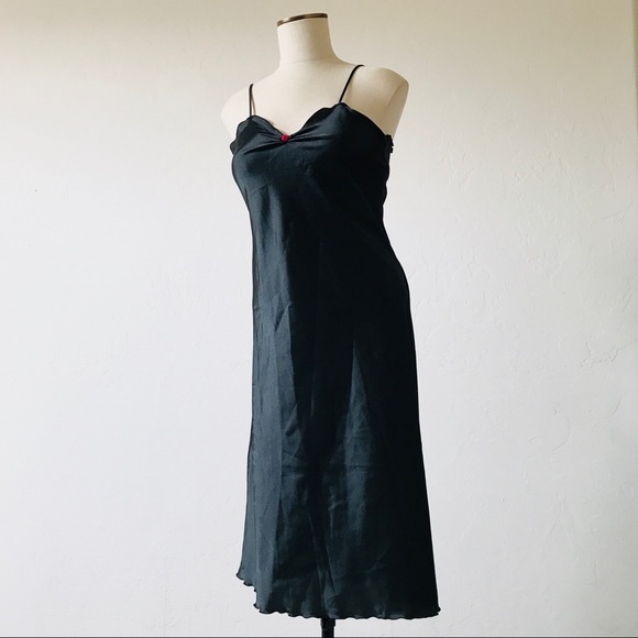 🍸VINTAGE Black Satin Chemise Night Slip - Picture 1 of 5